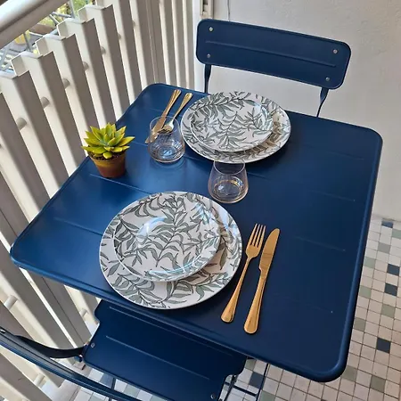 Artistika On The 아파트 *