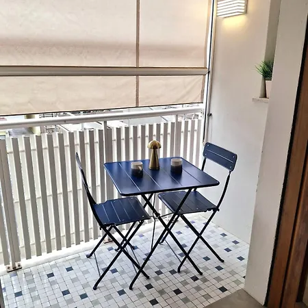 아파트 Artistika On The *